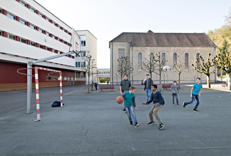 Ecole - pause de midi