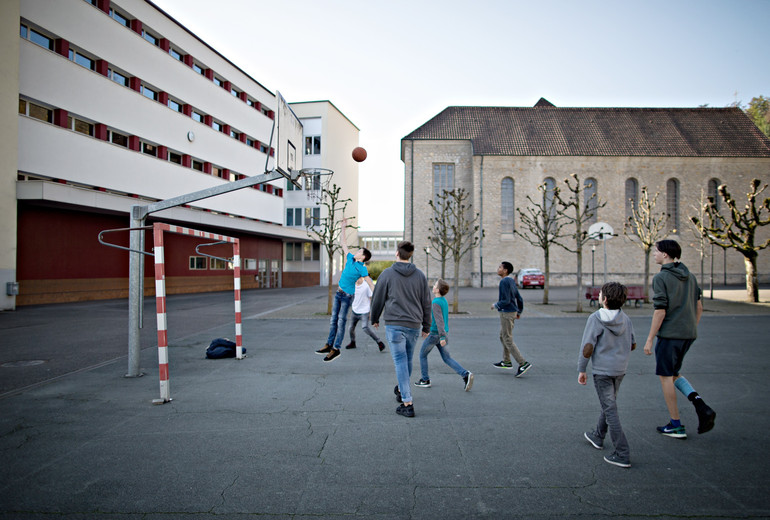 Ecole - pause de midi